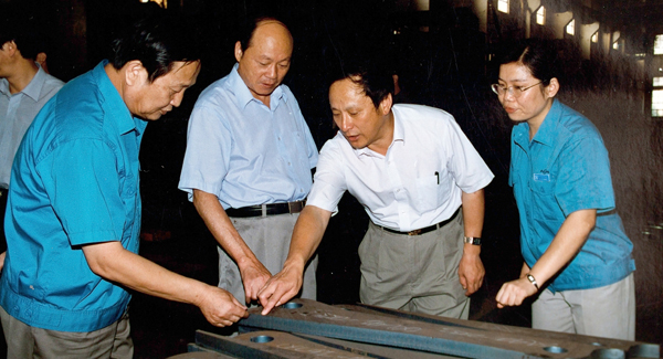 新一屆領導班子上任，掀開徐工變革發展新篇章