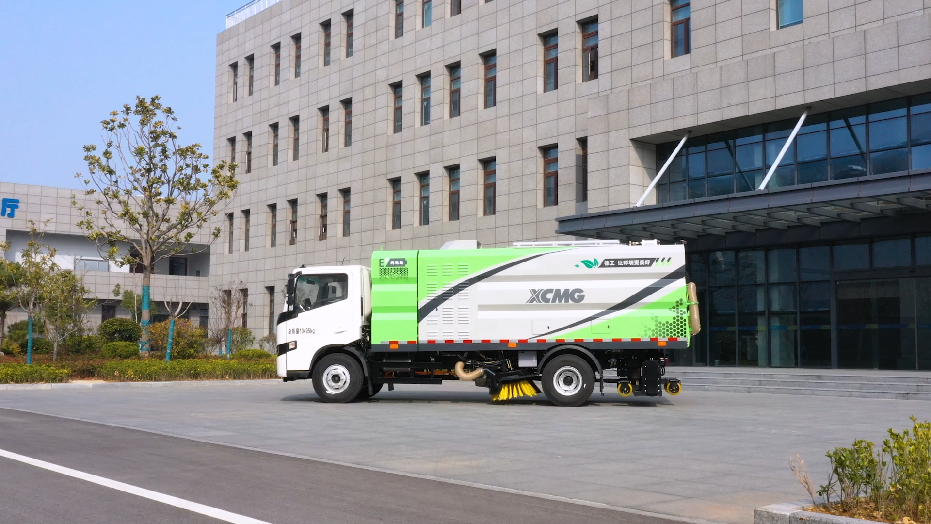 【新品搶先看】無懼灰塵挑戰，徐工干濕兩用吸塵車強勢來襲！