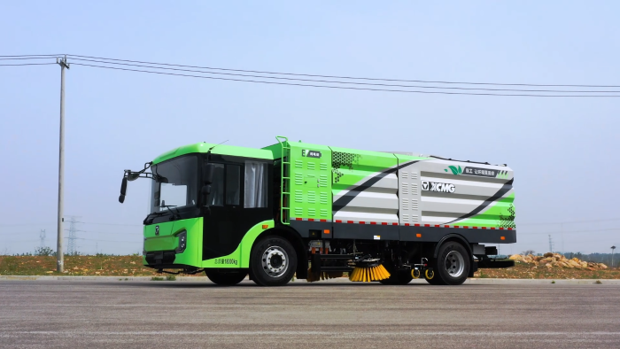 【新品搶先看】高效、舒適、智能全都要？徐工低入口洗掃車給您答案！