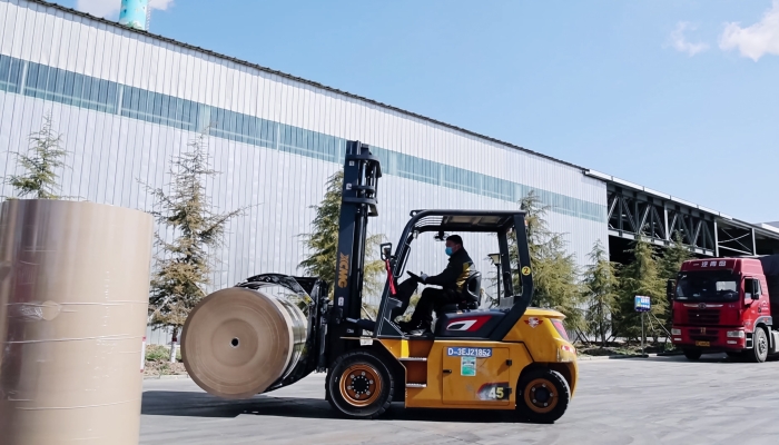 安全穩如泰山，高效快人一步！徐工孔雀叉車造紙行業顯身手