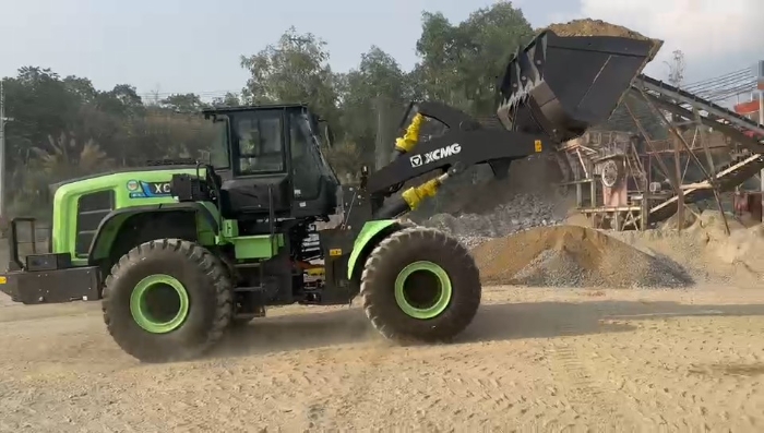 徐工純電動裝載機助力越南砂石料場，開啟綠色施工新紀元