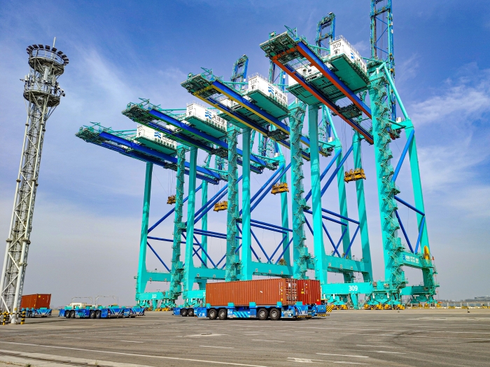 百臺集群，百萬箱量！徐工AGV打造智慧港口“中國標桿”