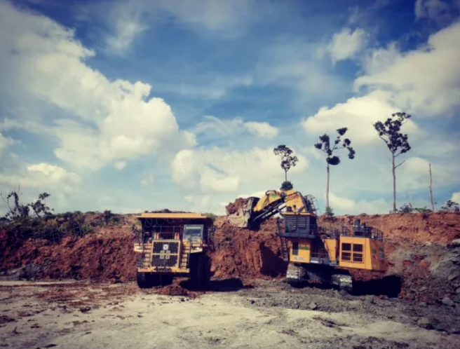 1+1>2，徐工“挖運”礦山組合擎動印尼煤礦作業效率