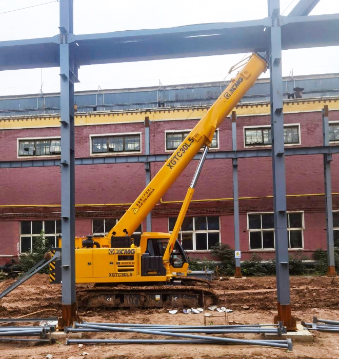 擎臂破泥濘，穩力定乾坤！XGTC30L5攻堅泥沼鋼結構吊裝