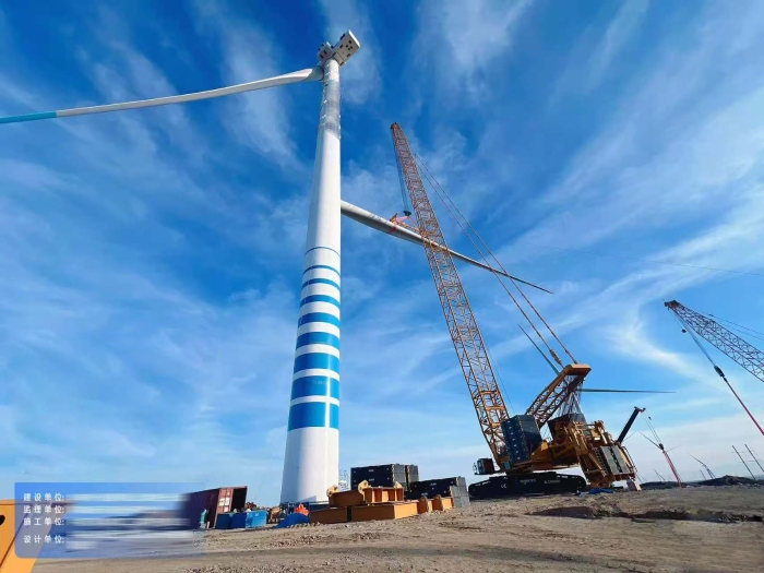 大國(guó)重器顯擔(dān)當(dāng)——XLC18000M征戰(zhàn)戈壁灘，125米高空精準(zhǔn)托起10兆瓦風(fēng)電巨擘！
