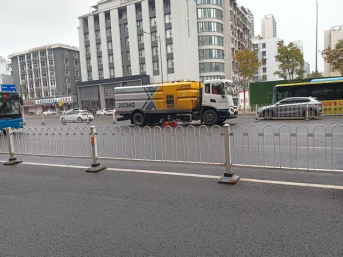 六年品質見證硬核實力，徐工18噸洗掃車獲當地客戶點贊！