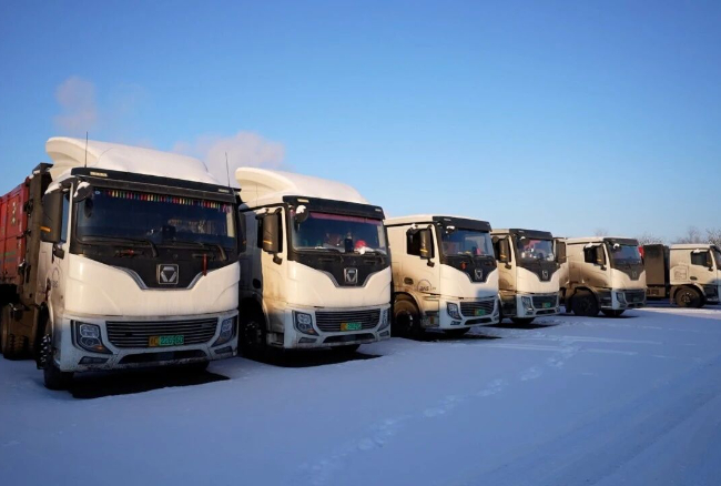 穿越-30℃寒潮！徐工新能源重卡馳騁西北能源運輸動脈