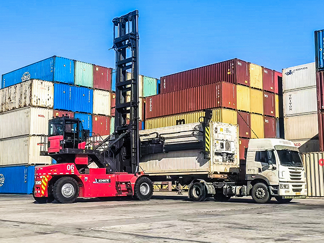 征戰-20℃！徐工綠色智能裝備列陣渤海灣