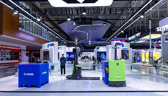 技術破局 場景落地，徐工具身智能AGV叉車的簡與繁