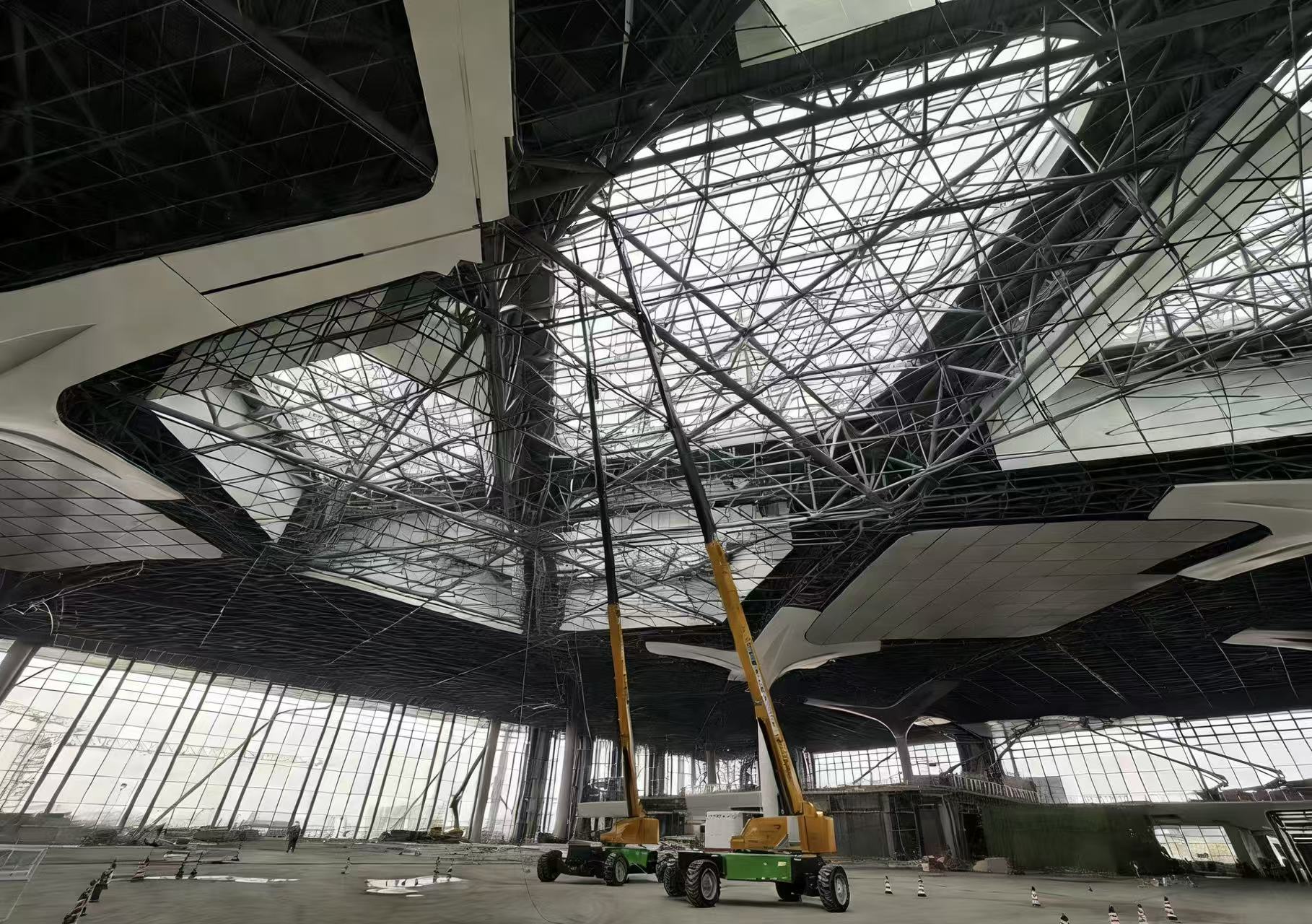 徐工群車助力樞紐能級躍升、“城市客廳”上新！